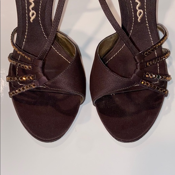 Open toe Nina Chocolate Sandals - Picture 2 of 6